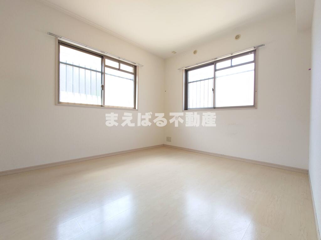 その他部屋・スペース　2面彩光で明るいお部屋です