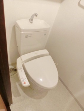 トイレ　※別部屋参考写真