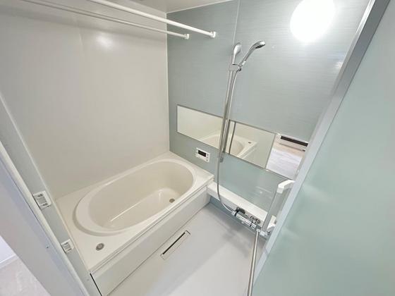 バス・シャワールーム　※別部屋の写真です