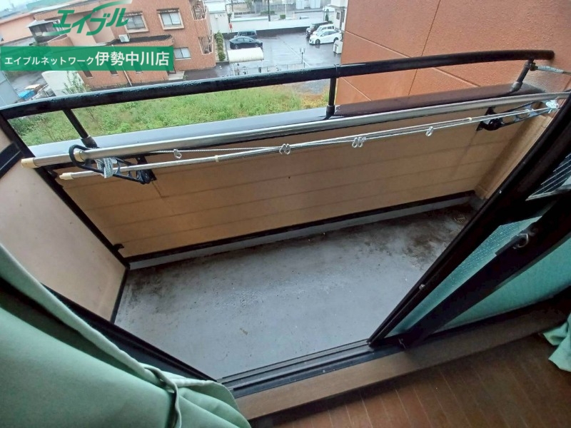 バルコニー　別部屋同タイプ