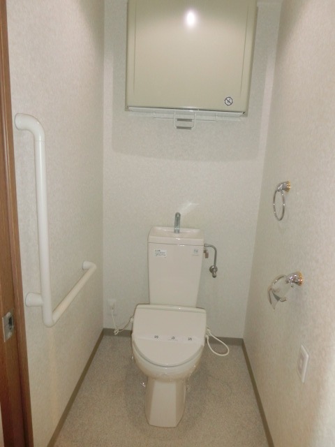 トイレ　※別のお部屋のお写真です