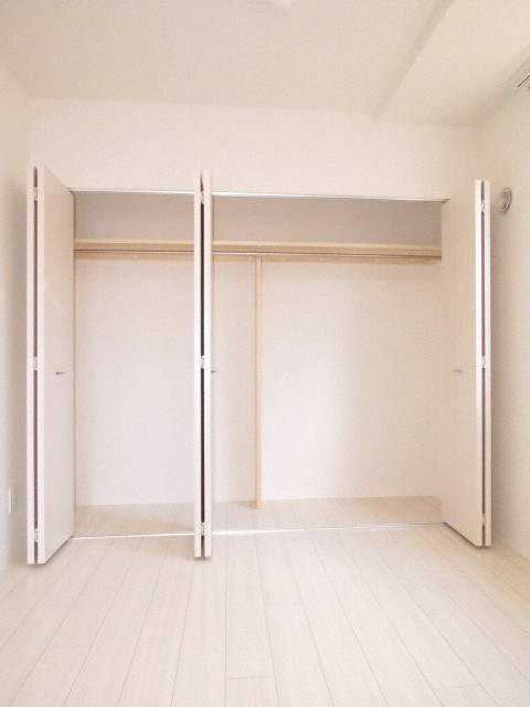 収納　壁一面の大型クローゼットです！