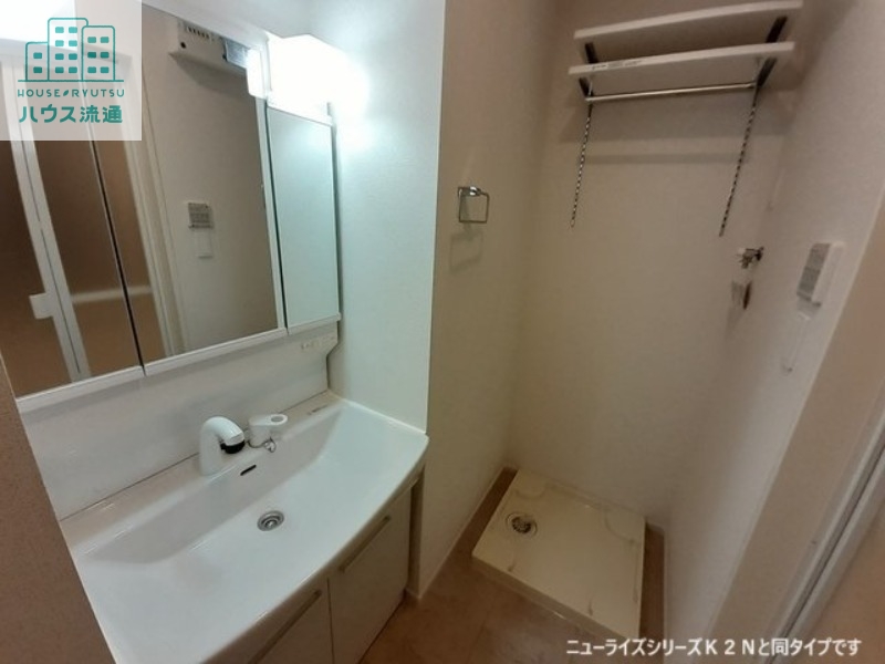 洗面設備　※同タイプのお部屋の写真になります。