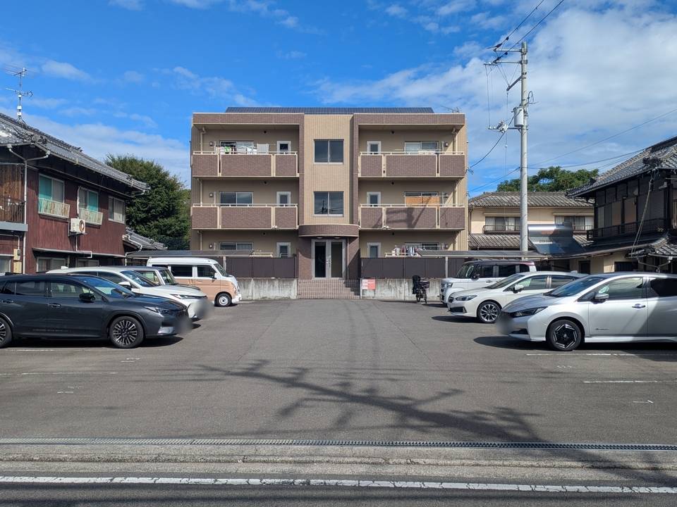 駐車場　駐車場