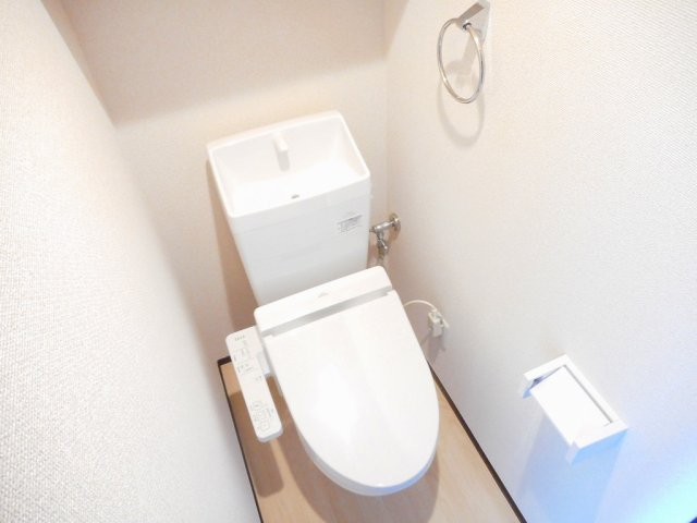 その他　温水洗浄便座付き