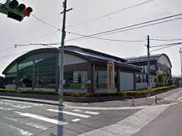 図書館　丸亀市立飯山図書館（図書館）まで765m