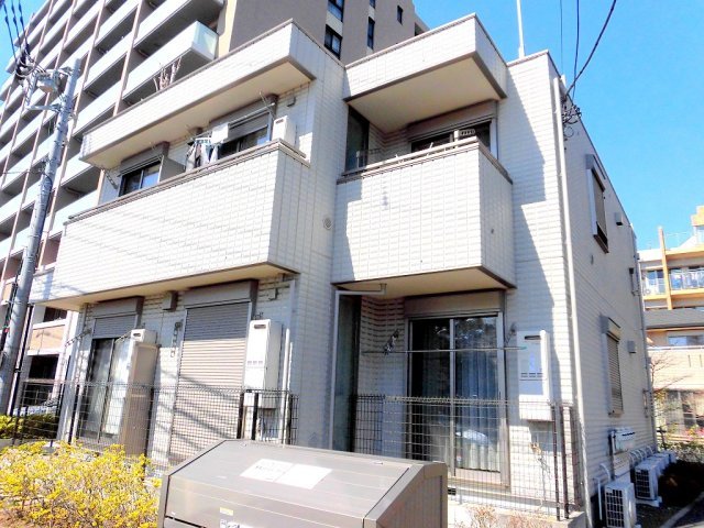 建物外観　耐震構造の旭化成ヘーベルメゾン