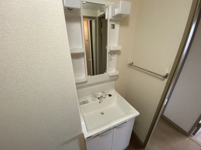 洗面設備　独立洗面台付き！