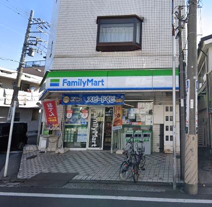 コンビニ　ファミリーマート（コンビニ）まで644m