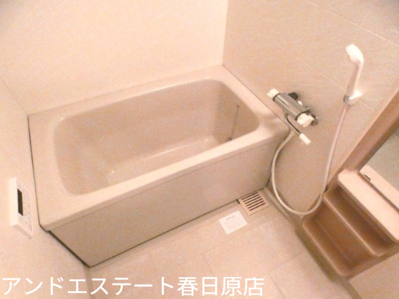 バス・シャワールーム　ワイドな浴槽