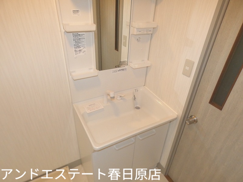 洗面設備　シャンプードレッサー付き洗面台