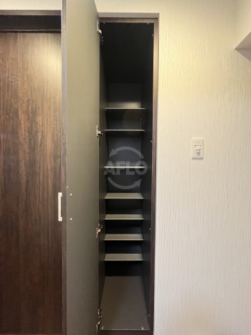 収納　プレジオ難波　シューズボックス