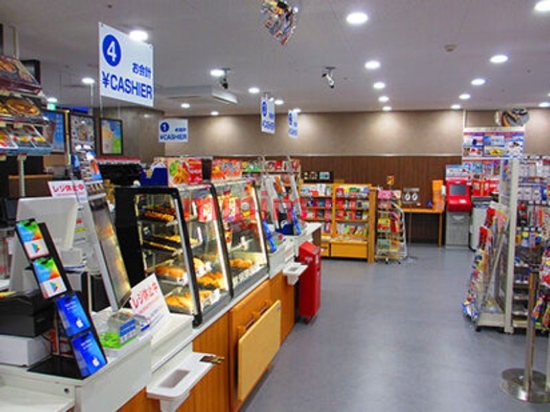 コンビニ　ローソン国立循環器病研究センター店（コンビニ）まで501m