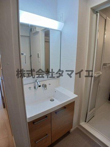 洗面設備　広い洗面スペース