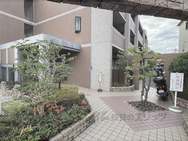 ベルデュール四條畷の外観写真
