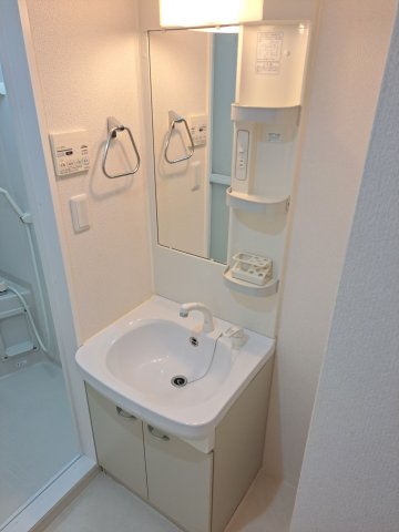 洗面設備　生活に欠かせない独立洗面台です