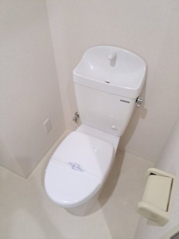 トイレ　キレイな個室空間です