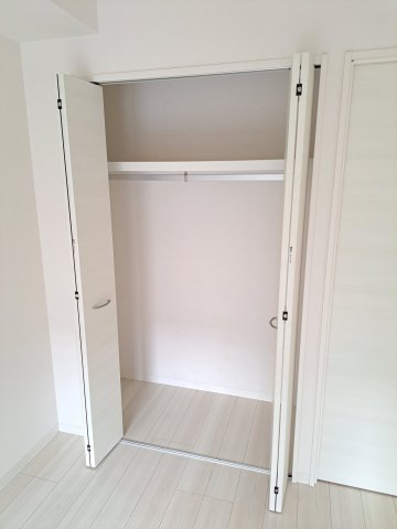 収納　お洋服もたくさんしまえます