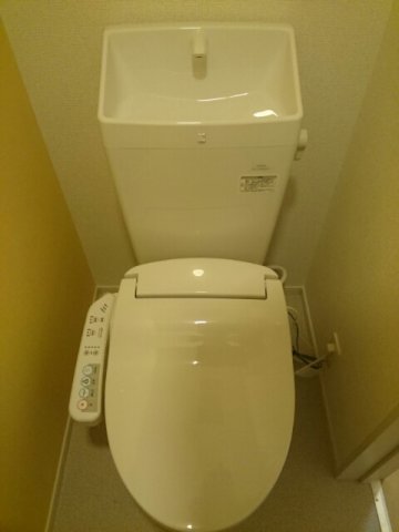 トイレ　ゆったりとした空間のトイレです