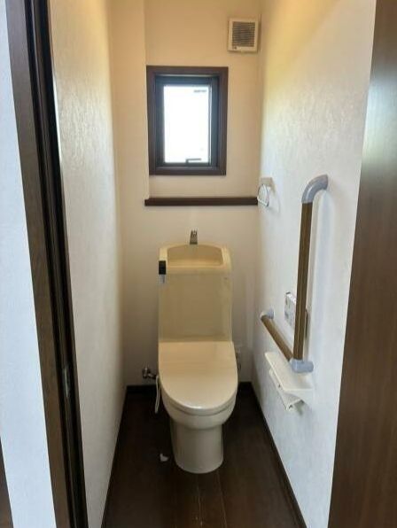 トイレ　トイレです　※同タイプ　参考写真