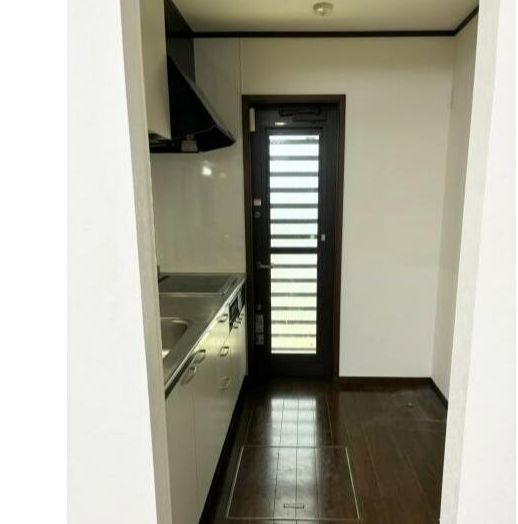 その他部屋・スペース　明るい室内です　※同タイプ　参考写真