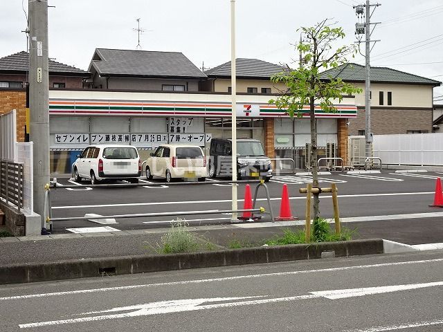 コンビニ　セブンイレブン藤枝高柳店（コンビニ）まで487m
