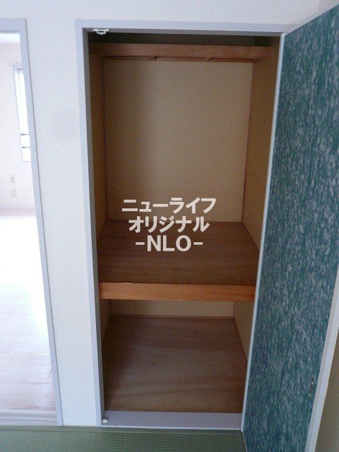 その他設備　和室収納　奥行がありお布団の収納に便利です☆