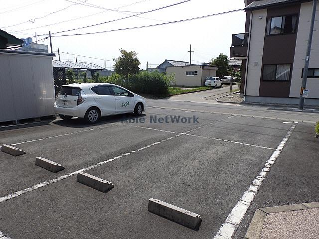駐車場　駐車場