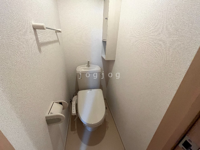 トイレ　温水洗浄便座付き
