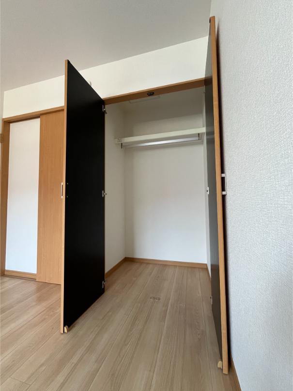 収納　奥行のあるクローゼット