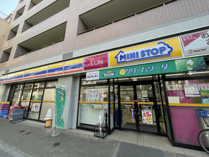 コンビニ　物件（コンビニ）まで100m