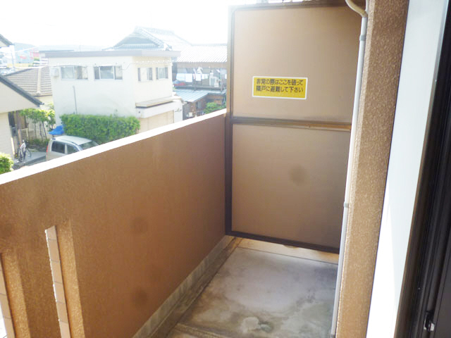 バルコニー　南西向きで日当たり良好☆