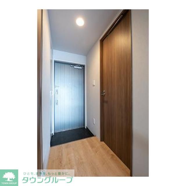 玄関　※写真は同タイプ住戸です。