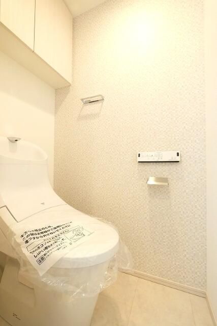 トイレ　別タイプ部屋　参考写真です