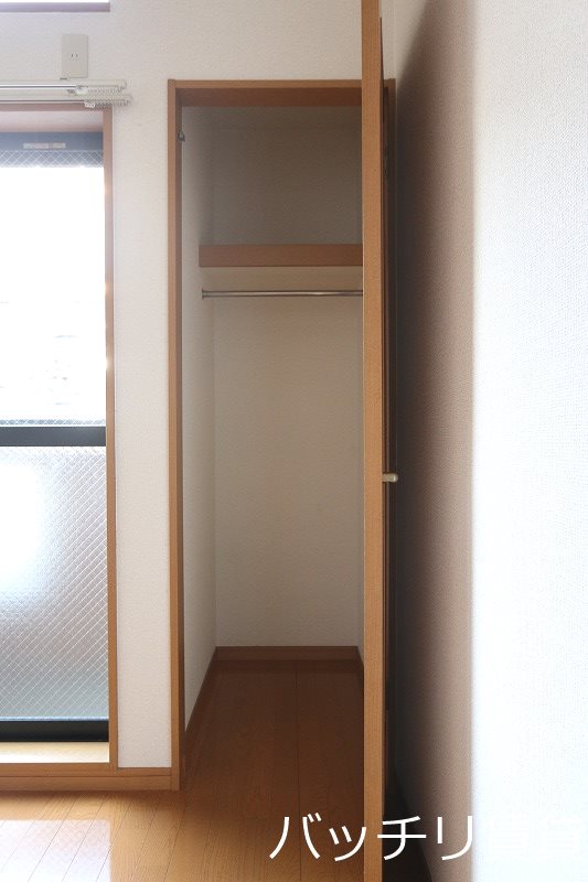 収納　別号室タイプの為、現状を優先致します。