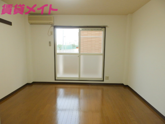 居室・リビング　別部屋参考写真