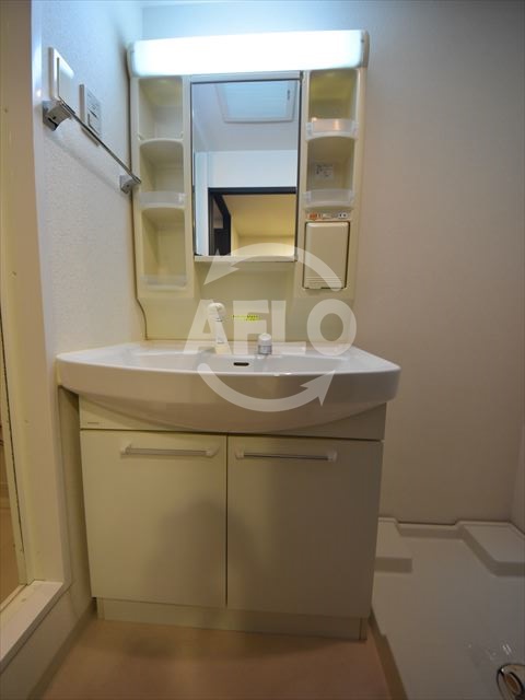 洗面設備　アスヴェル大阪城WESTII　独立洗面台