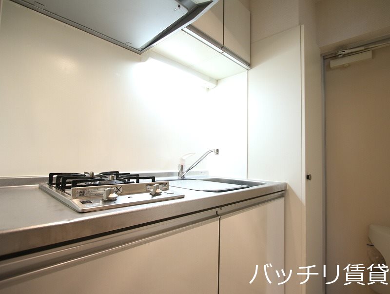 キッチン　別号室タイプの為、現状を優先致します。