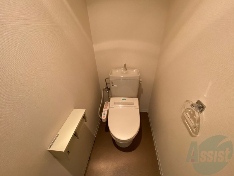 トイレ　ウォシュレット機能がついたトイレ。安心して使用できますね。