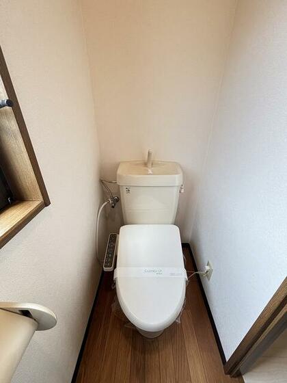 トイレ　※写真は別部屋のものです。