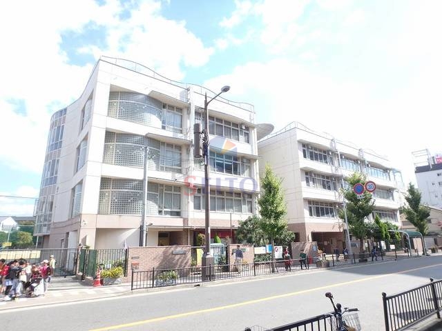 小学校　豊中市立大池小学校（小学校）まで695m