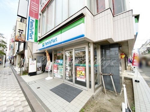 コンビニ　ファミリーマート 大船仲通店（コンビニ）まで666m