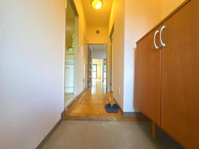 グランメゾン市野倉の玄関写真
