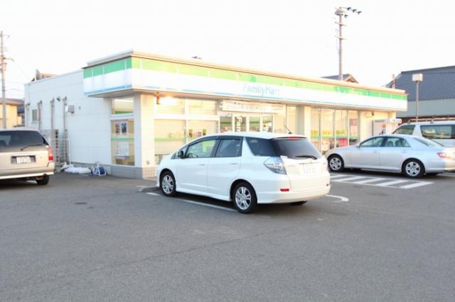 コンビニ　ファミリーマートレインボー通り店（コンビニ）まで264m