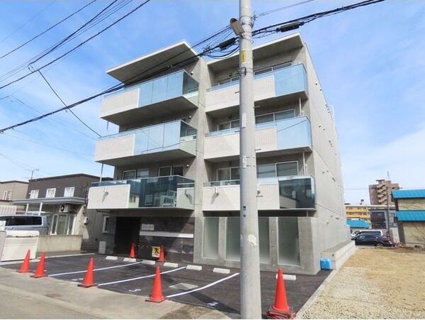 グロワール平和通の外観写真