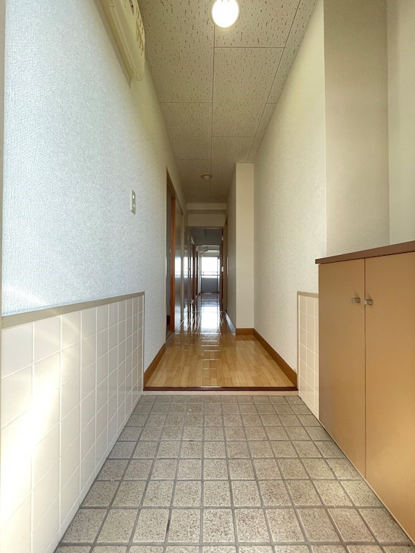 玄関　当物件の参考写真です。
