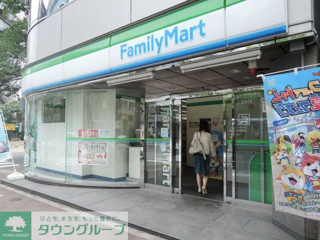 コンビニ　ファミリーマート日本橋茅場町店（コンビニ）まで330m
