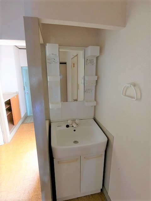 洗面設備　※別部屋のイメージ写真です。