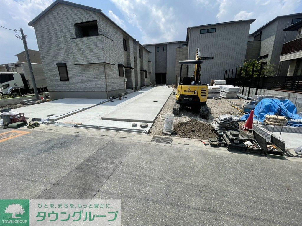 エントランス　駐車場