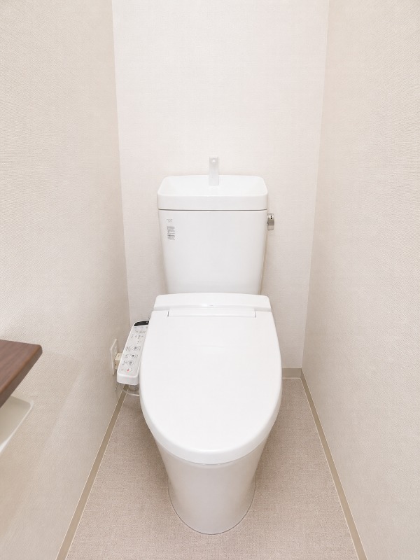 地下鉄名城線 東別院駅 徒歩7分 13階建 築8年のトイレ写真